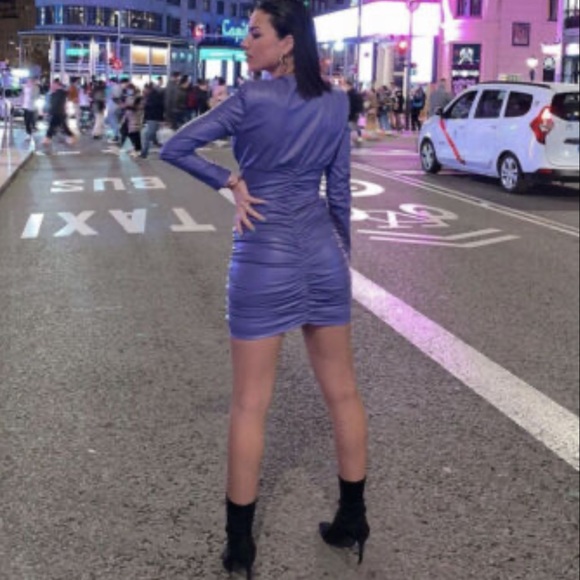 Blogger Fave Zara purple/lavander faux leather ruched mini dress - Picture 4 of 16